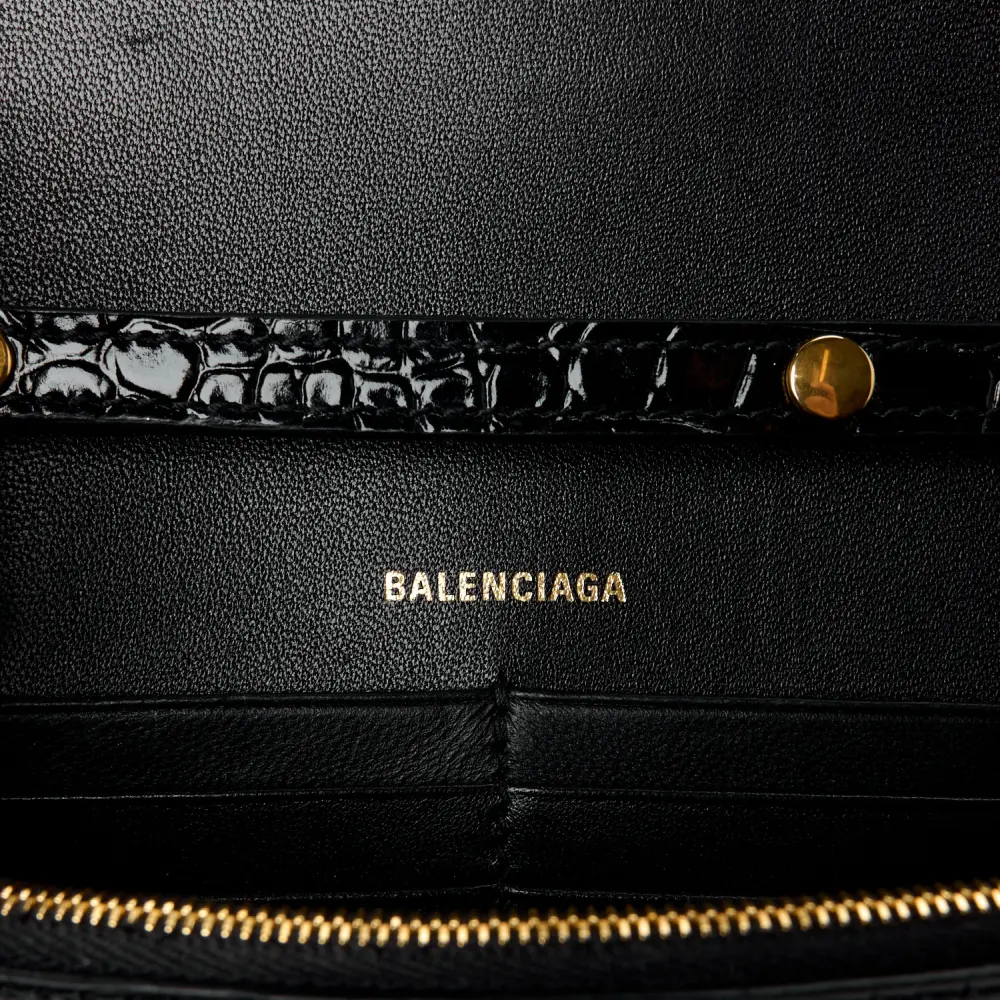 Lushentic Replica Handbags XS Hourglass Chain Bag Black Crocodile Design - Image 2