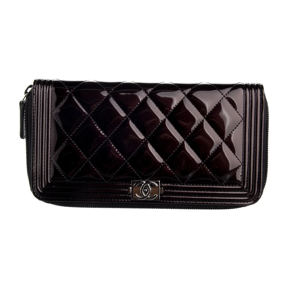 Lushentic Chanel Large Interlocking CC Logo Wallet Black Patent Leather