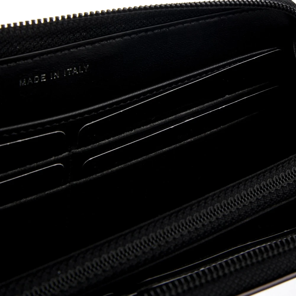 Lushentic Chanel Large Interlocking CC Logo Wallet Black Patent Leather - Image 3