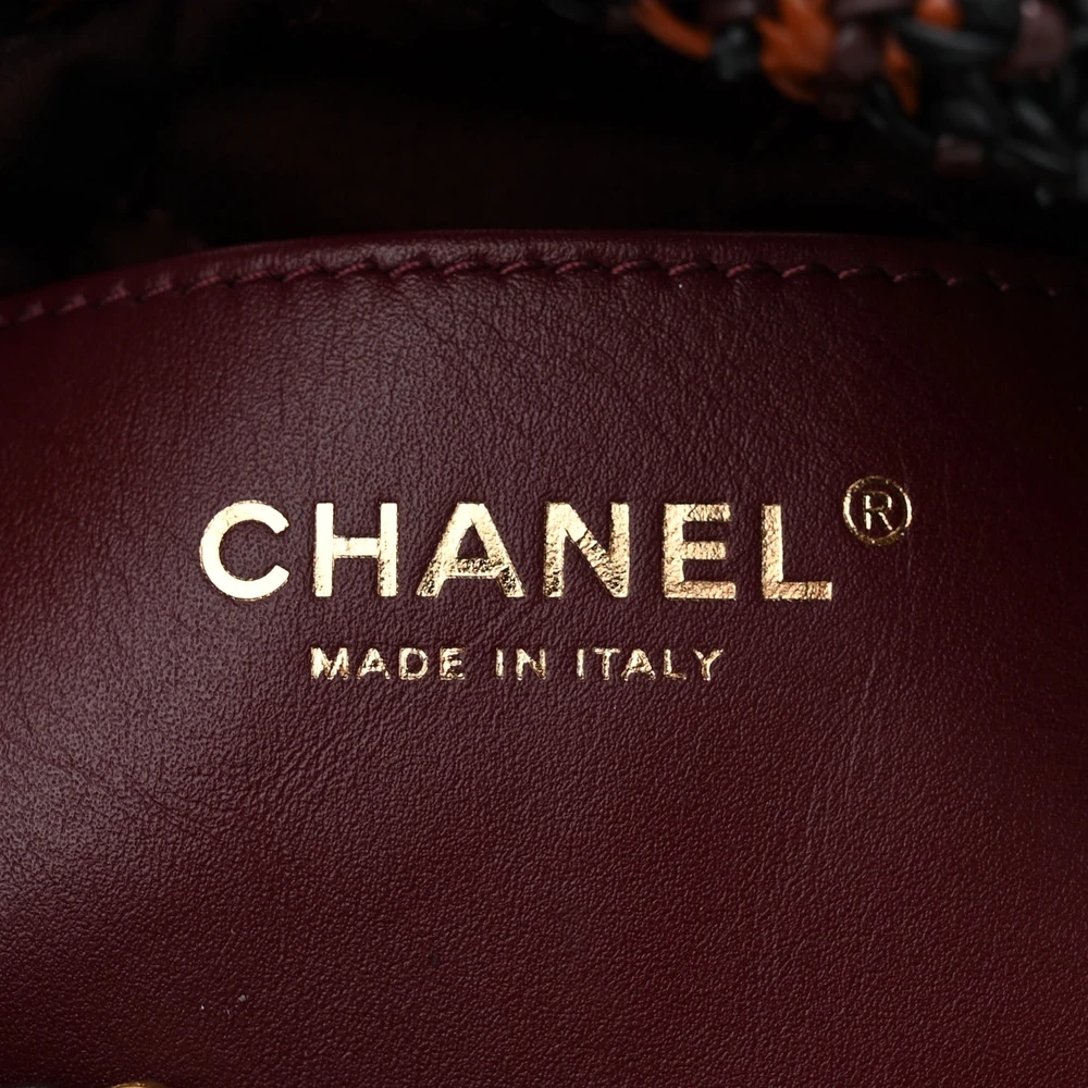 Lushentic Grade Replica Chanel 22 Calfskin Leather with Aged Gold Hardware - Image 2