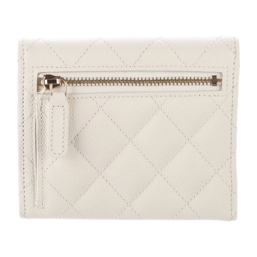 Lushentic Chanel Small Compact Wallet White Quilted Leather Gold Hardware - Image 2