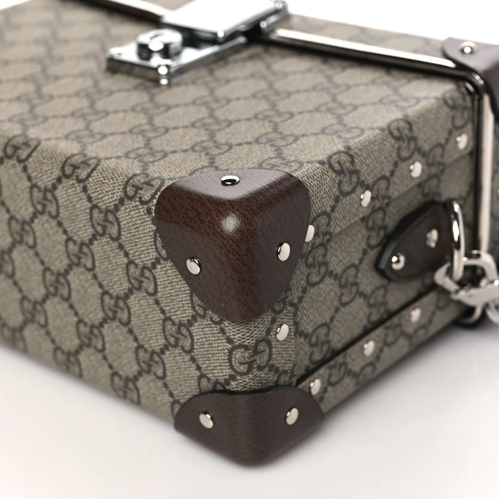 Replica Gucci Globe-Trotter Beauty Case in Brown GG Supreme Canvas - Image 4
