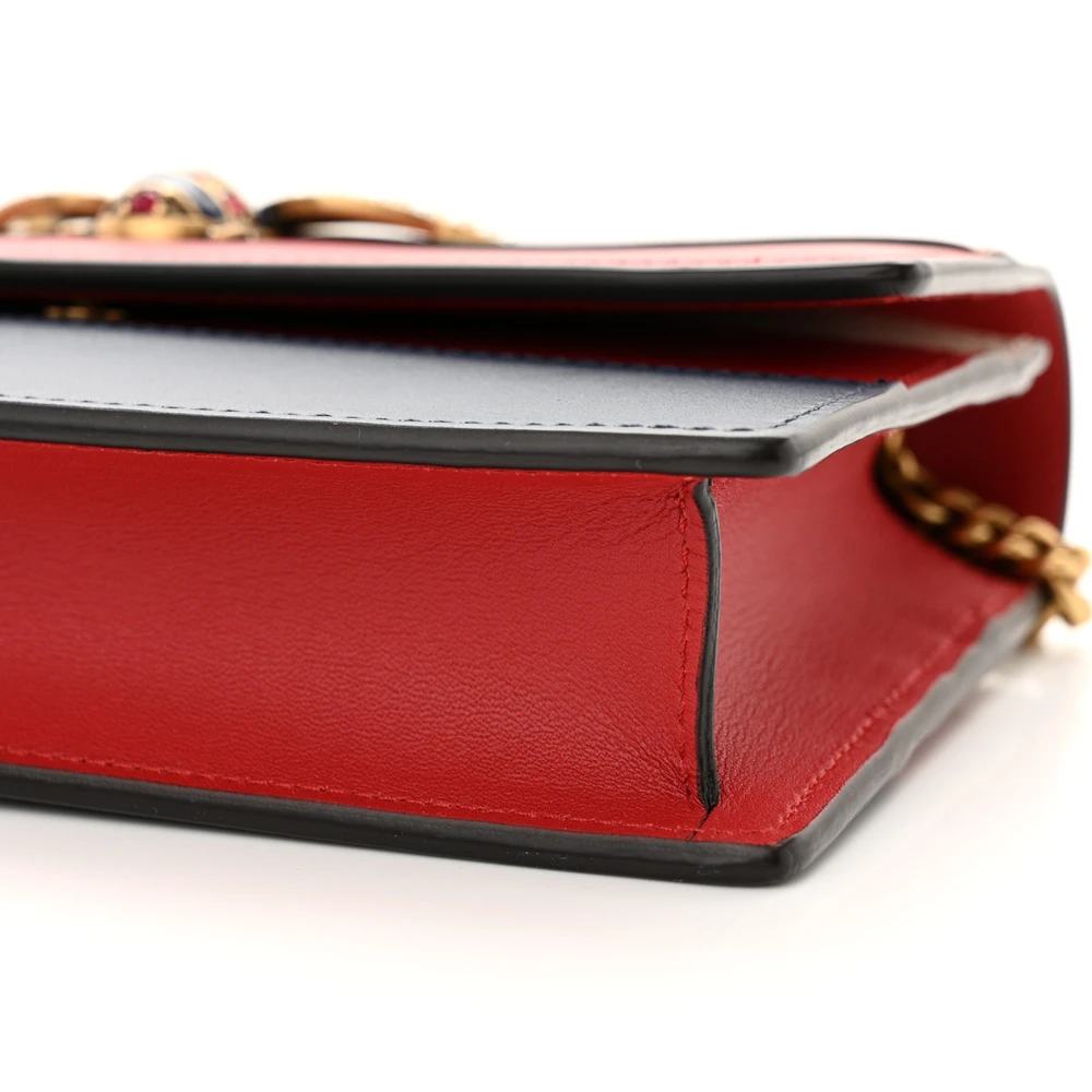 Lushentic Grade Handbags: Small Queen Margaret Chain Wallet in Style - Image 4