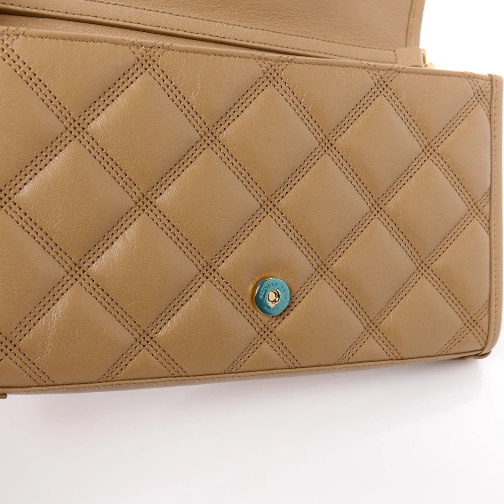 Lushentic Quality Handbags - Medium Becky Chain Wallet Highlights - Image 10
