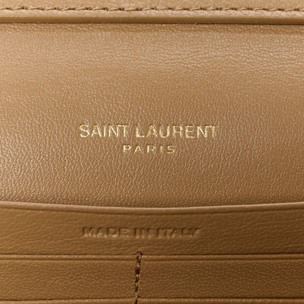 Lushentic Quality Handbags - Medium Becky Chain Wallet Highlights - Image 2