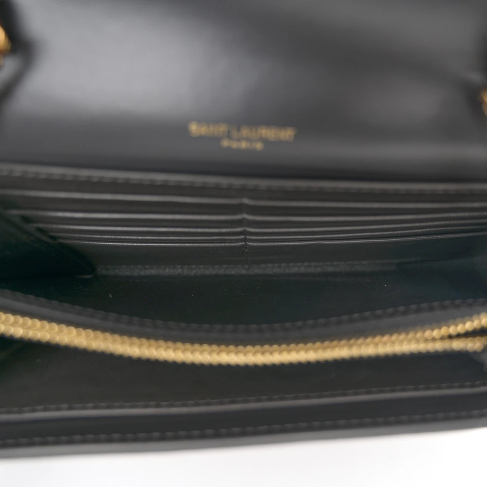 Lushentic Designer Bags: Medium Chain Wallet in Storm Monogram Design - Image 7